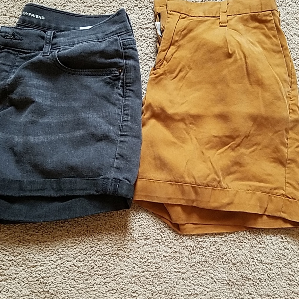 Bundle of shorts
